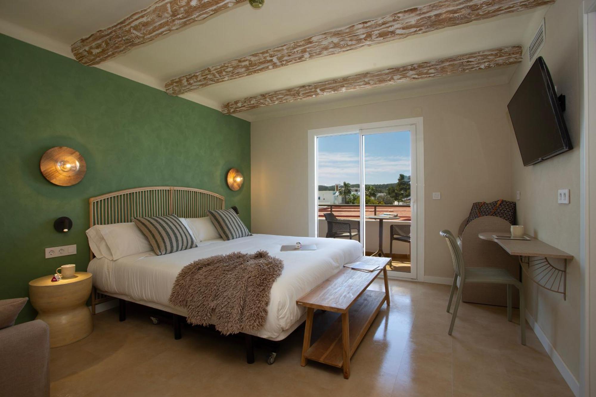 Hotel Bahia Playa San Antonio  Bagian luar foto